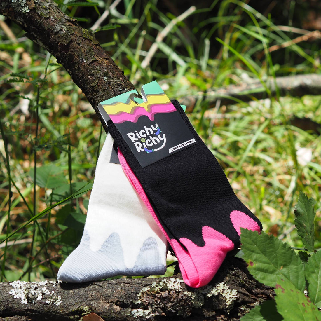 How to Style Colorful Cotton Socks: 5 Easy Ways to Add Personality to Your Daily Outfits